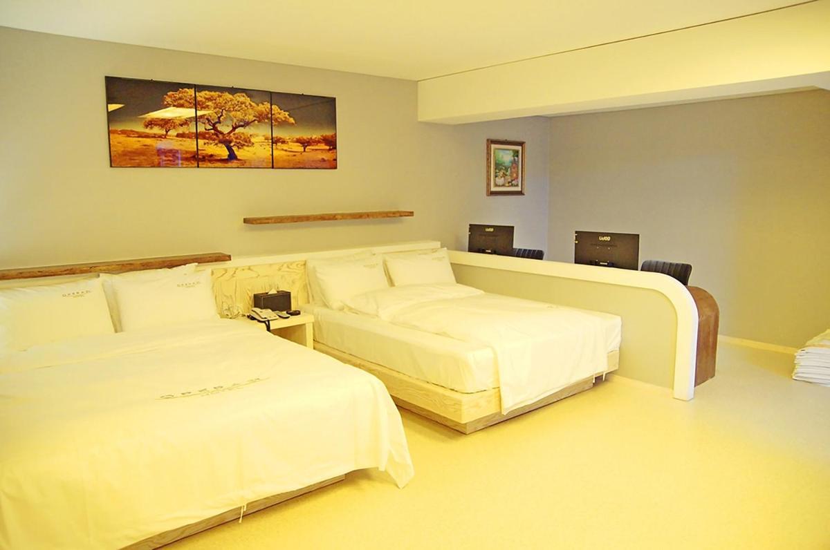 Opera 21 Hotel Jeonju Exterior photo