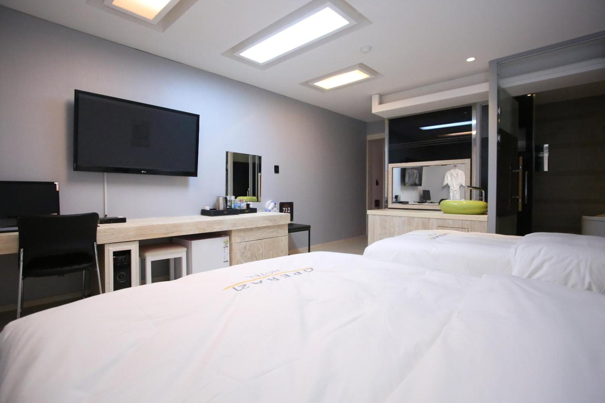 Opera 21 Hotel Jeonju Exterior photo