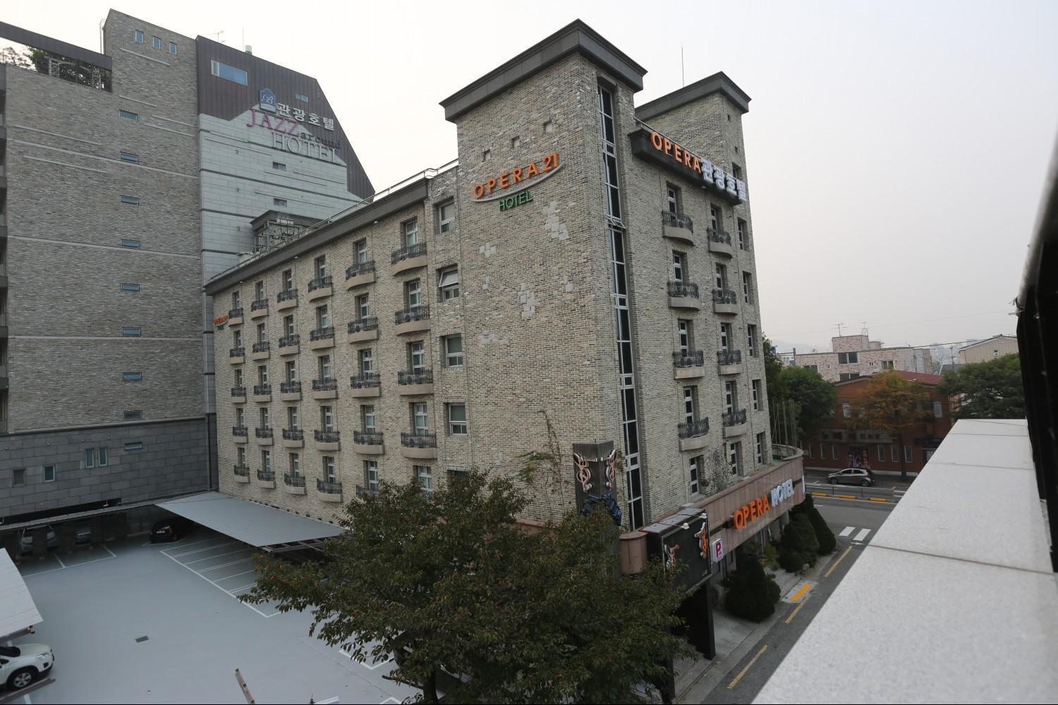 Opera 21 Hotel Jeonju Exterior photo