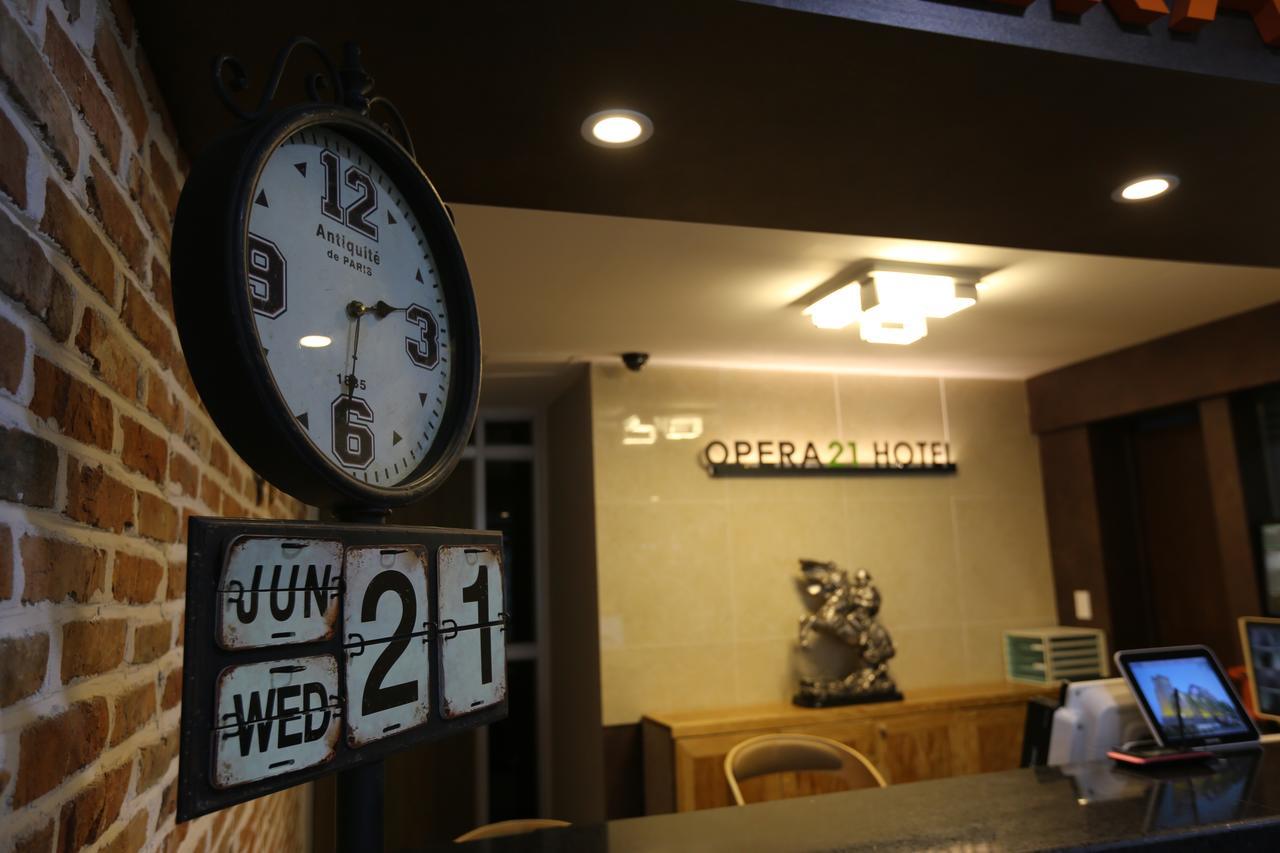 Opera 21 Hotel Jeonju Exterior photo